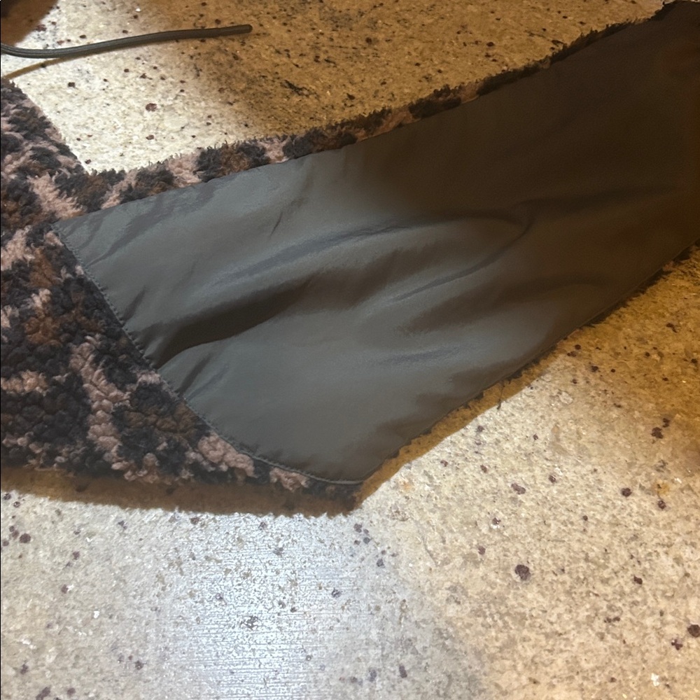 Urban Outfitters Fuzzy Leopard Teddy Jacket - Picture 5 of 5